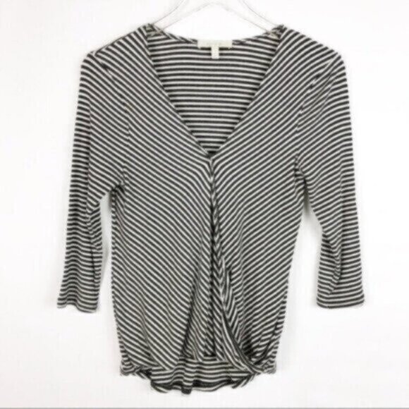 Eri + Ali by Anthropologie | Grey & White Striped 3/4 Sleeve V-Neck Top Size S - Picture 2 of 8